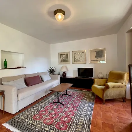 Apartman Lovenest: Romantic Overlooking The