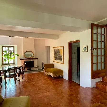 Apartman Lovenest: Romantic Overlooking The *