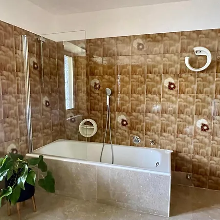 Lovenest: Romantic Overlooking The Oggebbio