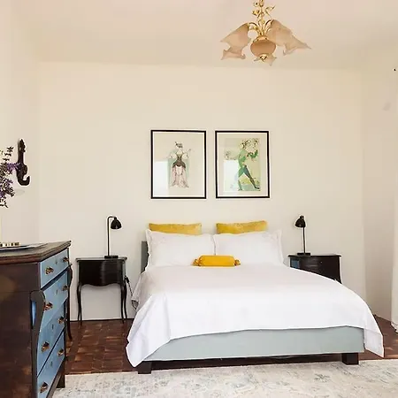 Apartman Lovenest: Romantic Overlooking The *
