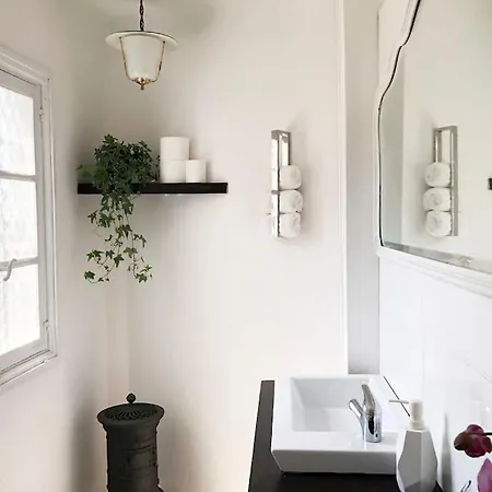 Lovenest: Romantic Overlooking The