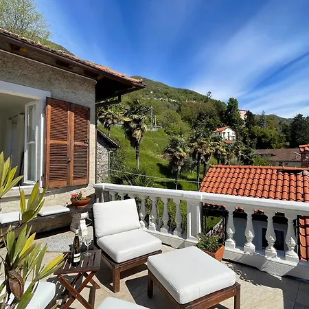 Lejlighed Lovenest: Romantic Overlooking The