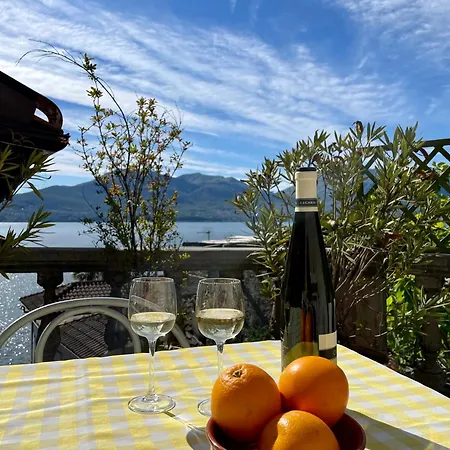 Lovenest: Romantic Overlooking The * Oggebbio